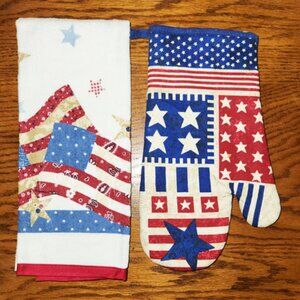 NEW 1 4TH OF JULY THEME KITCHEN TOWEL & 1 MITT, COTTON. NEW